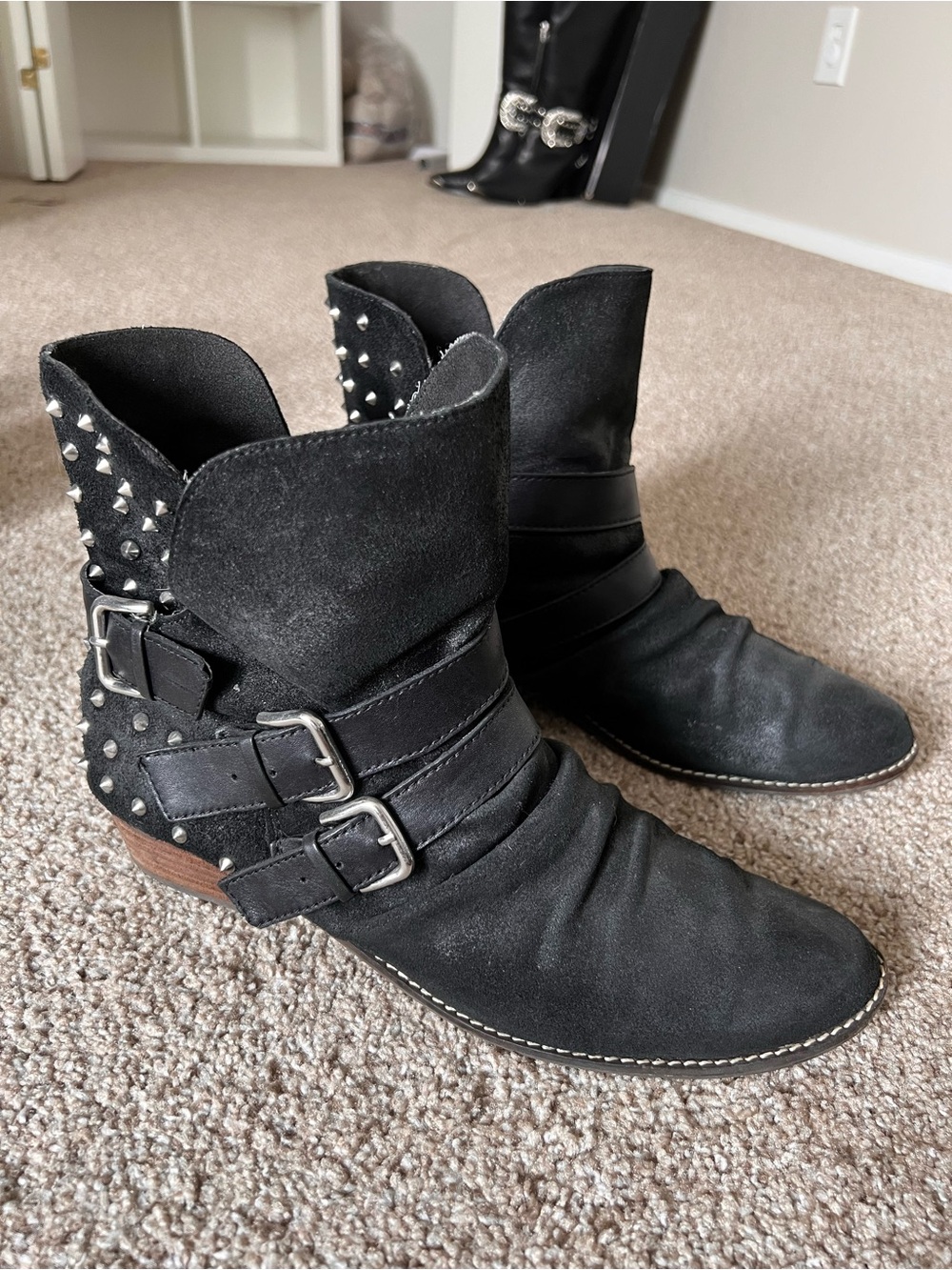 12 DV by Dolce Vita Malika spiked slouch bootie - Picture 2 of 7